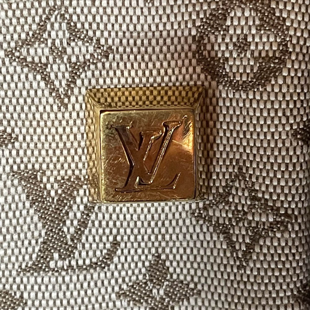 Louis Vuitton Olive Monogram Mini Lin
Josephine GM Boston bag - Picture 7 of 16